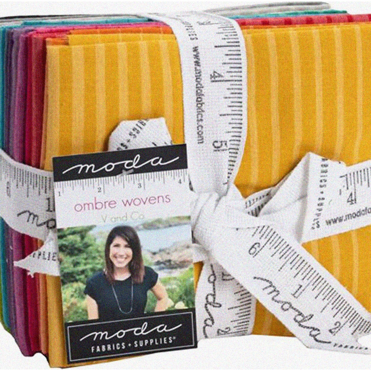 Vibrant Ombre Wovens Fabric Bundle 16 Fat Quarters