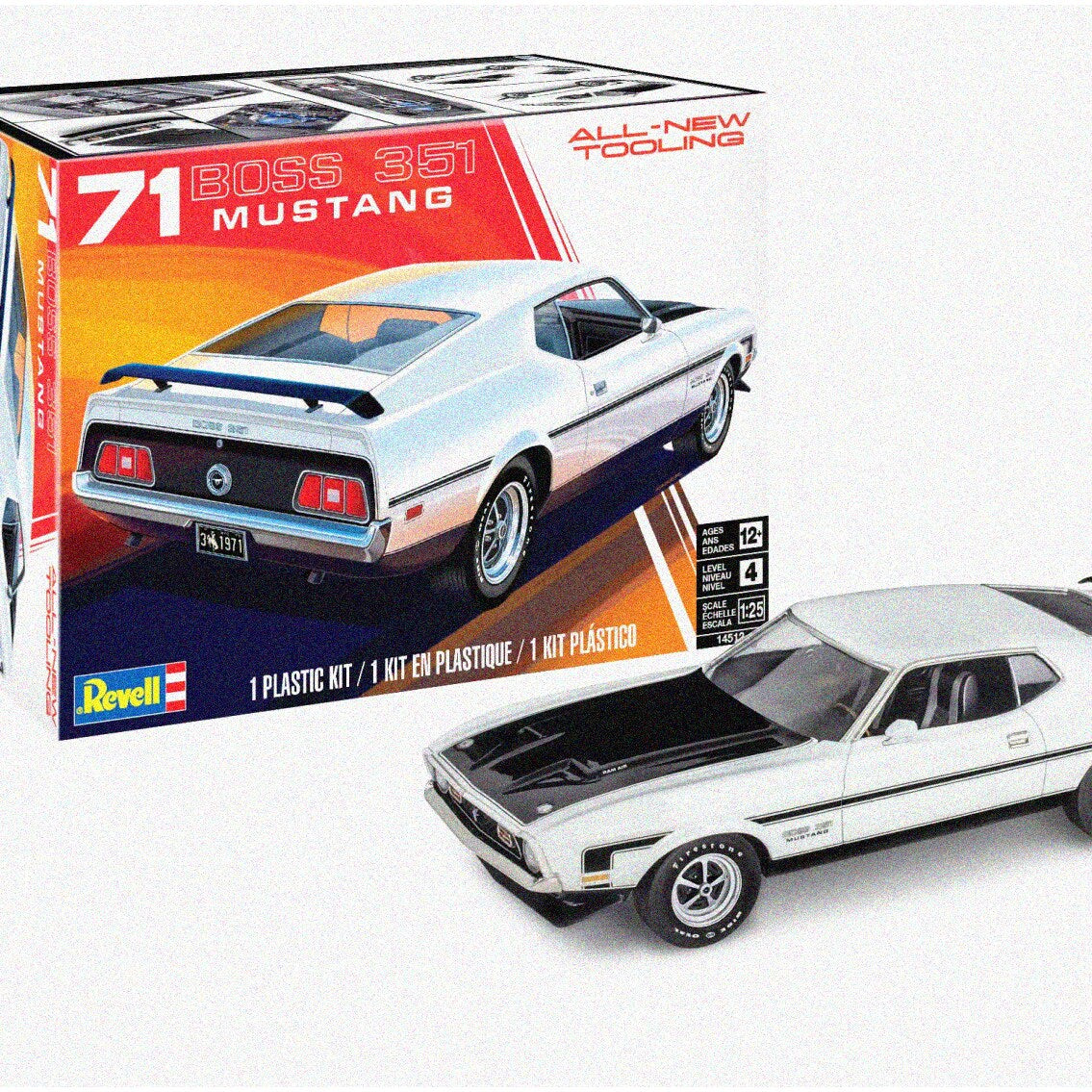 Ford Mustang Boss 351 Model Car Kit 1:25 Scale 129 Pieces