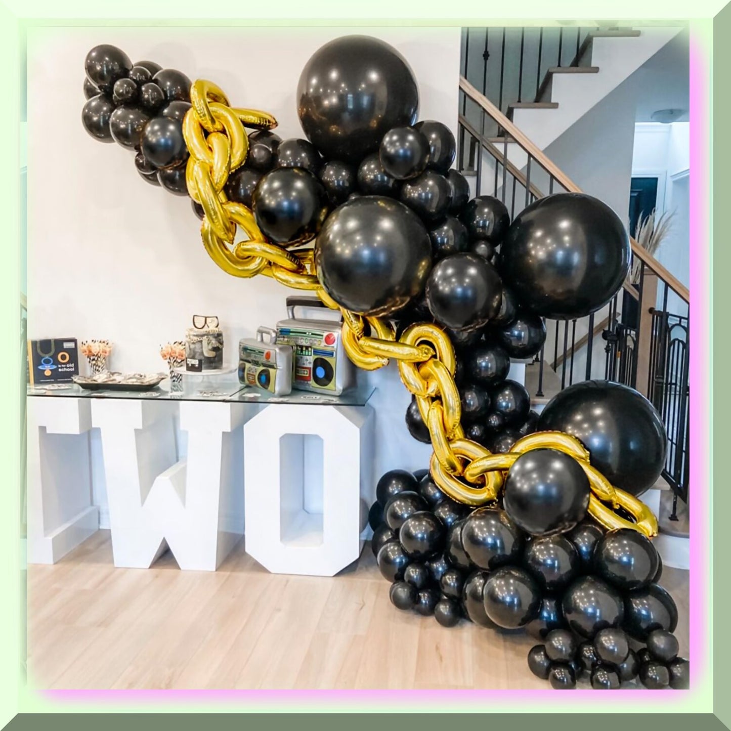 129Pcs Black and Gold Latex Balloons Kit