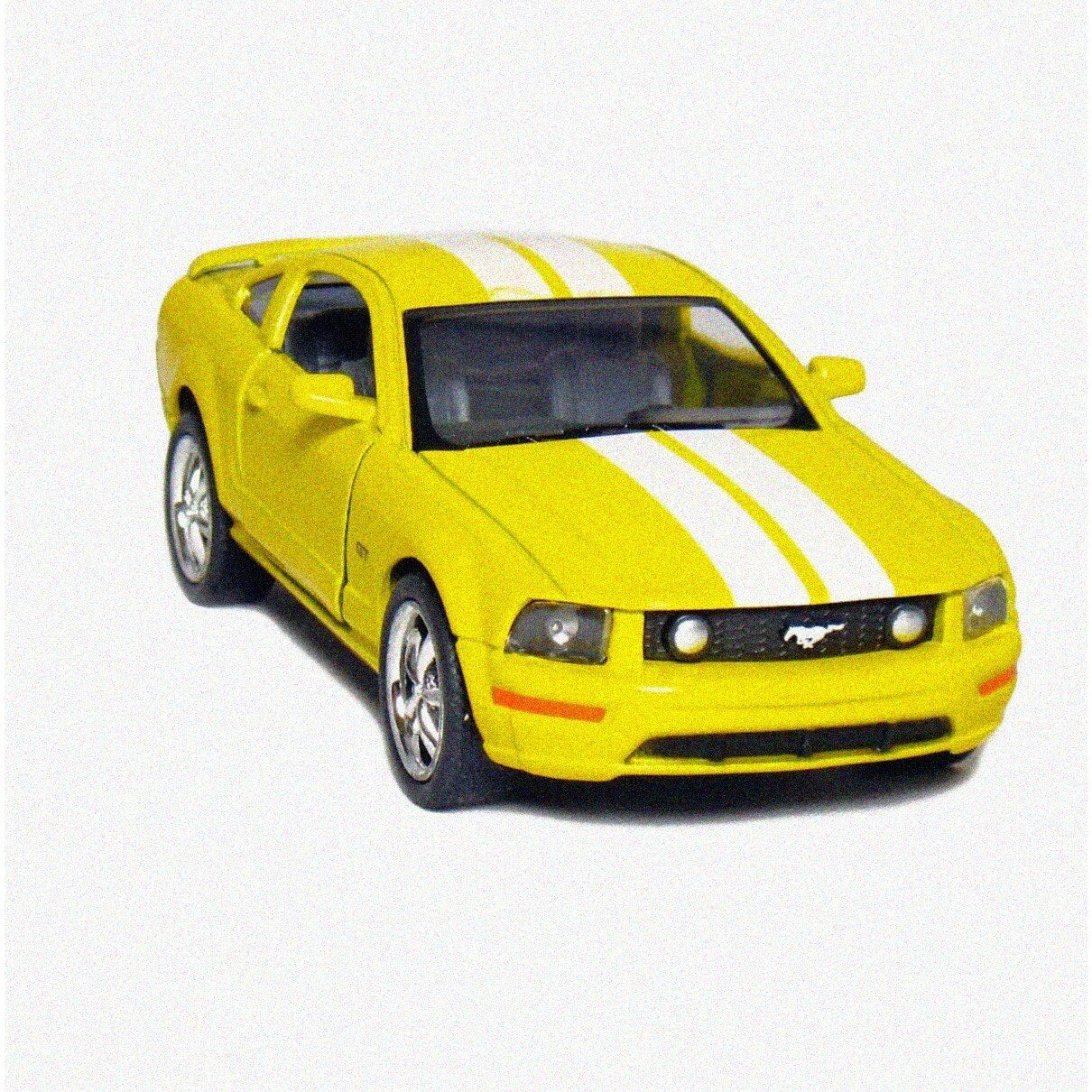 2006 Ford Mustang GT Diecast Car 1/38 Scale Yellow