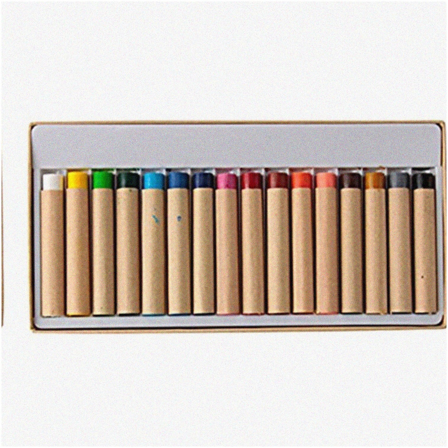 16 Vibrant Fabric Crayons