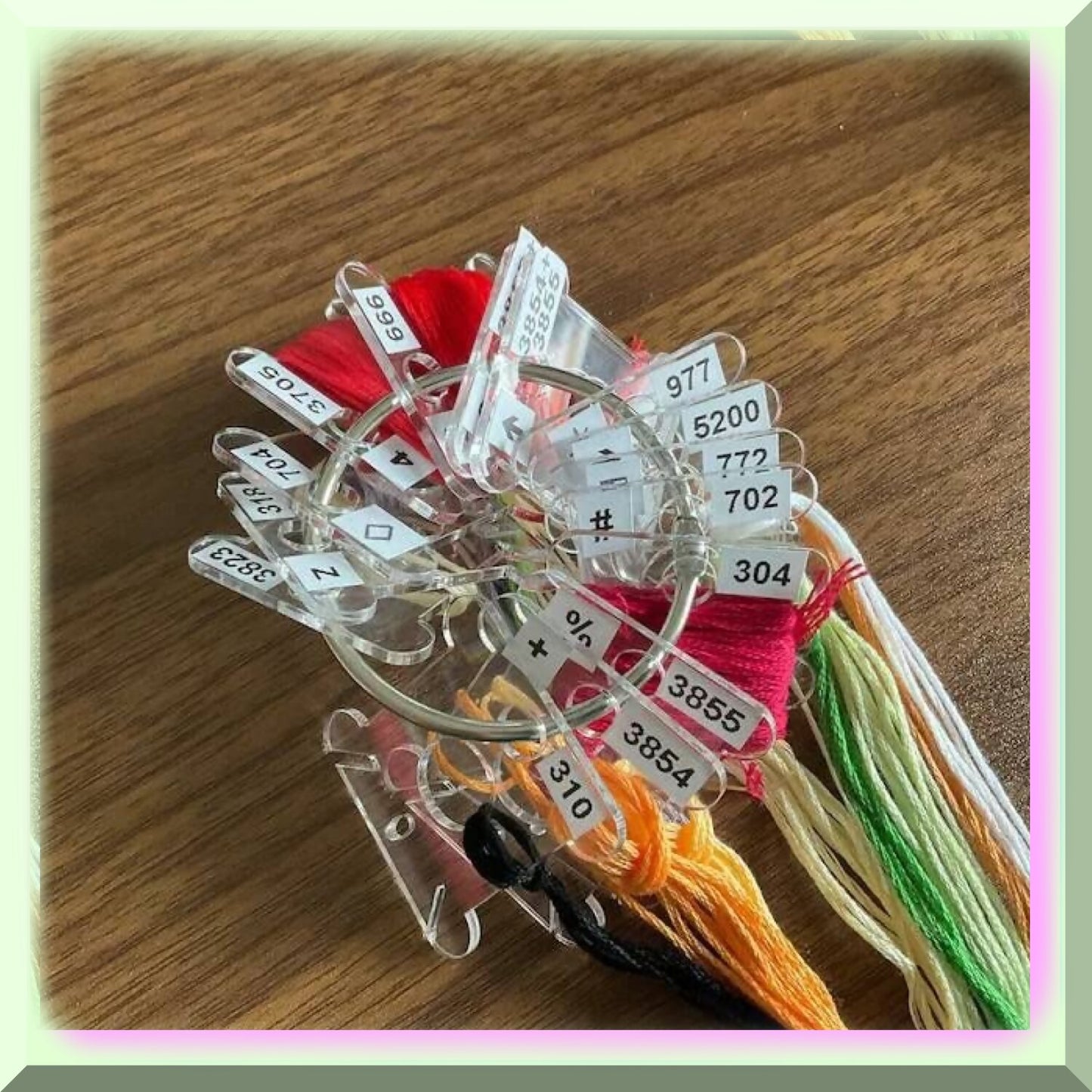 Acrylic Floss Organizer with 30 Clear Bobbins for Embroidery and Sewing