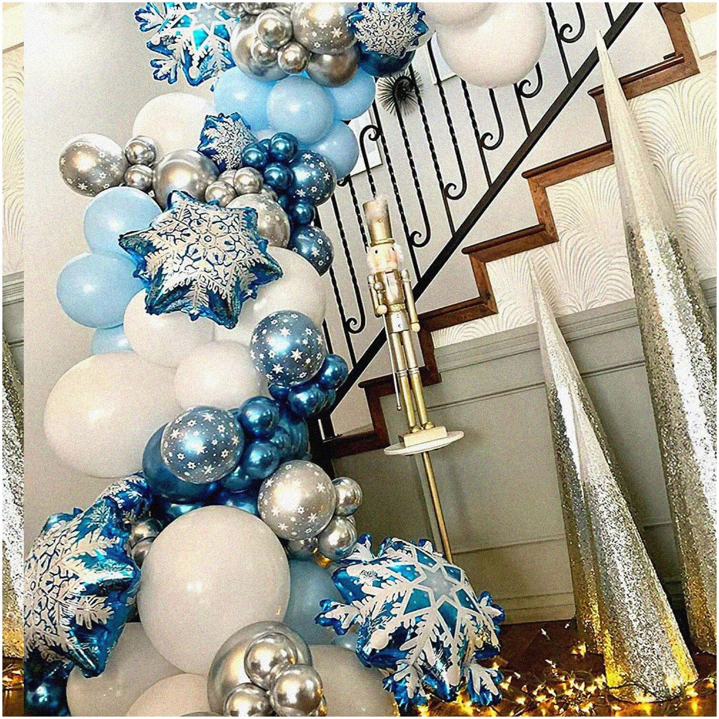 132PCS Snowflake and Metal Balloons Set