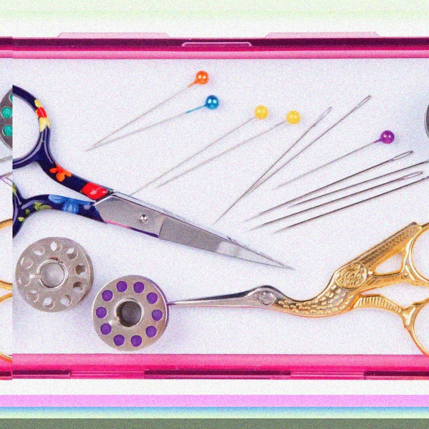 Small Art Organizer Magnetic Box Polypropylene Plastic Raspberry