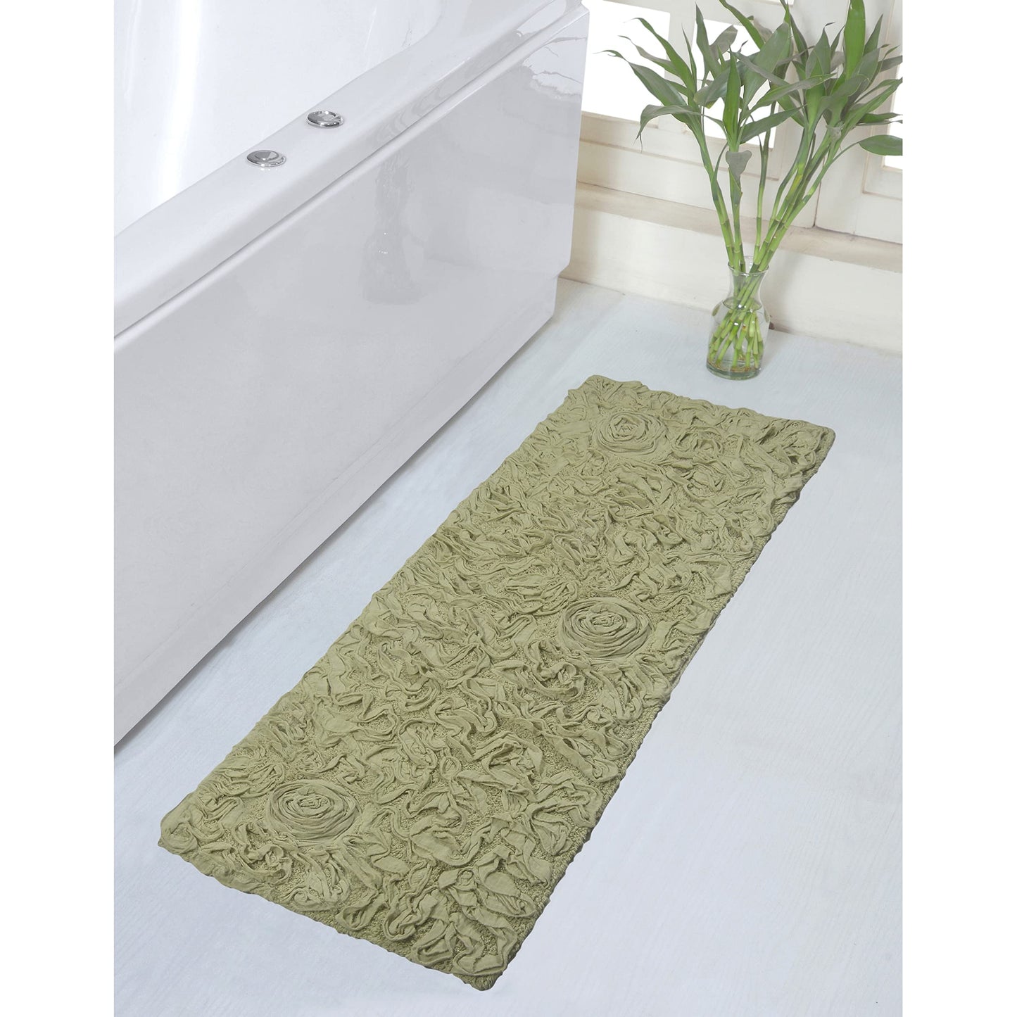 21"x54" Green Cotton Tufted Bath Rug