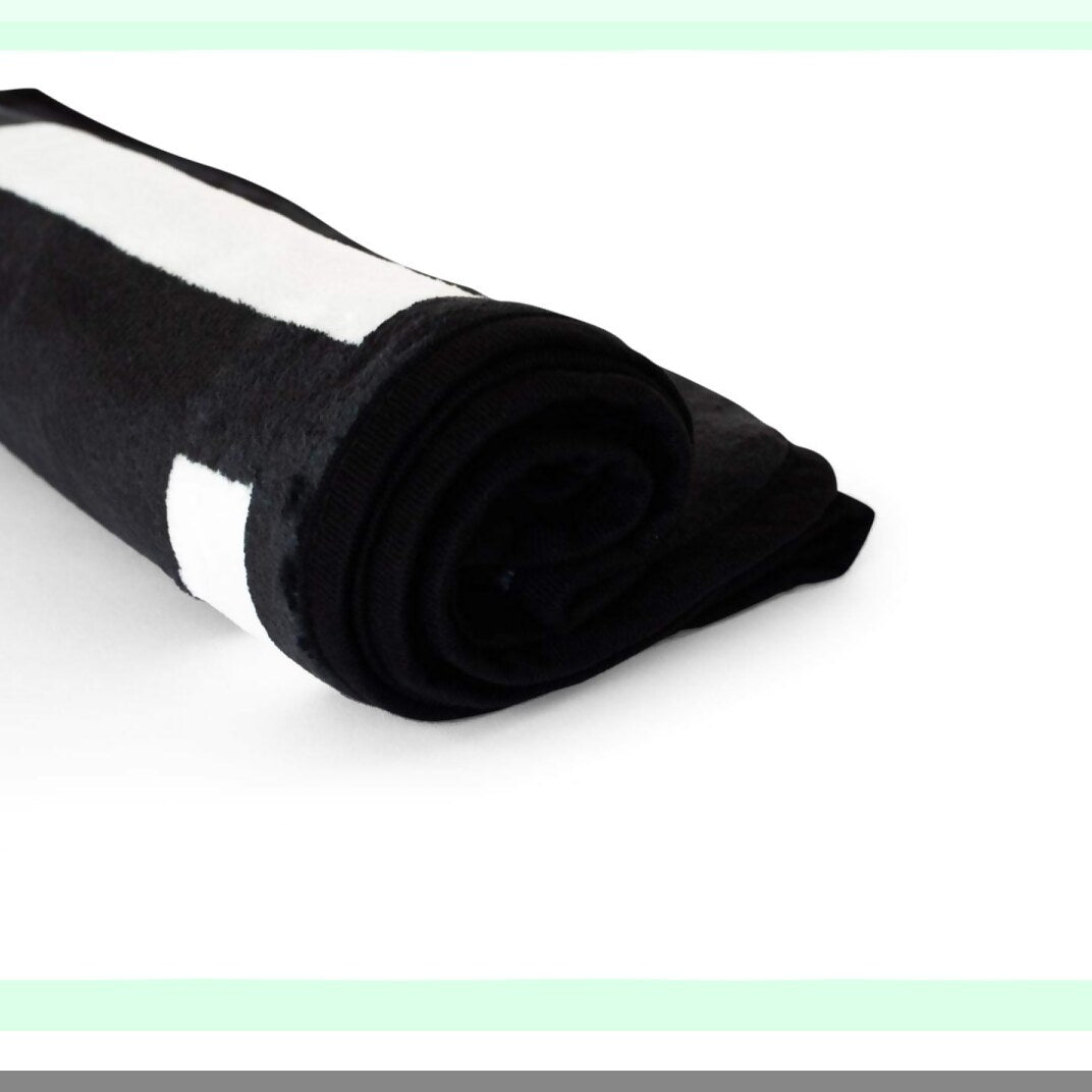 Pac-Man Retro Arcade Fleece Throw - 45x60 Inch Cozy Blanket