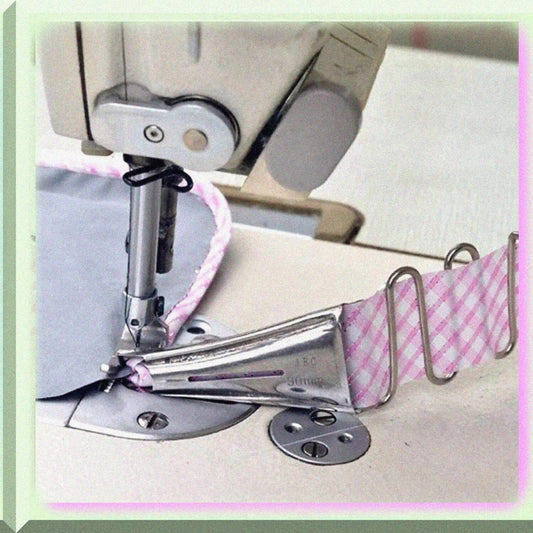 Overlock Folder A10 Hemmer Right Angle Bias Binder 45mm