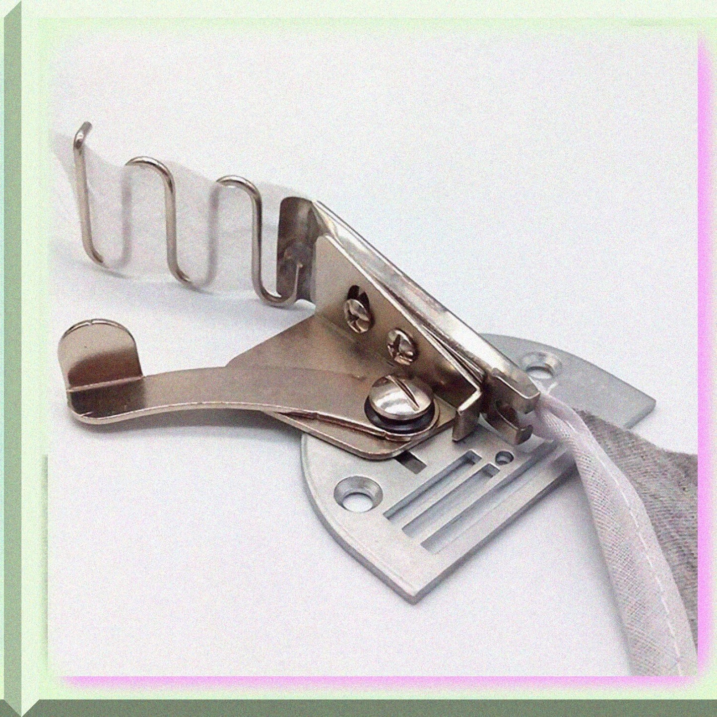 Overlock Folder A10 Hemmer Right Angle Bias Binder 45mm