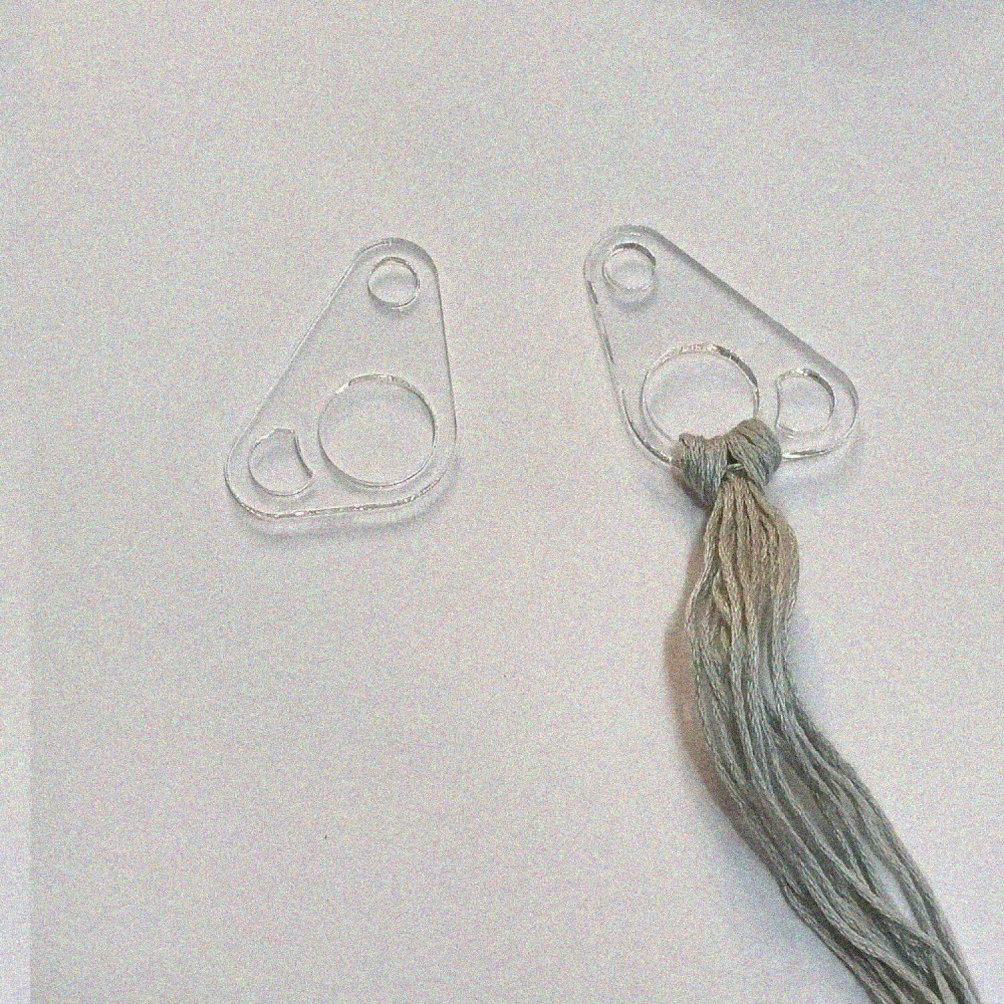 30PCS Clear Acrylic Floss Drops for Cross Stitch and Sewing