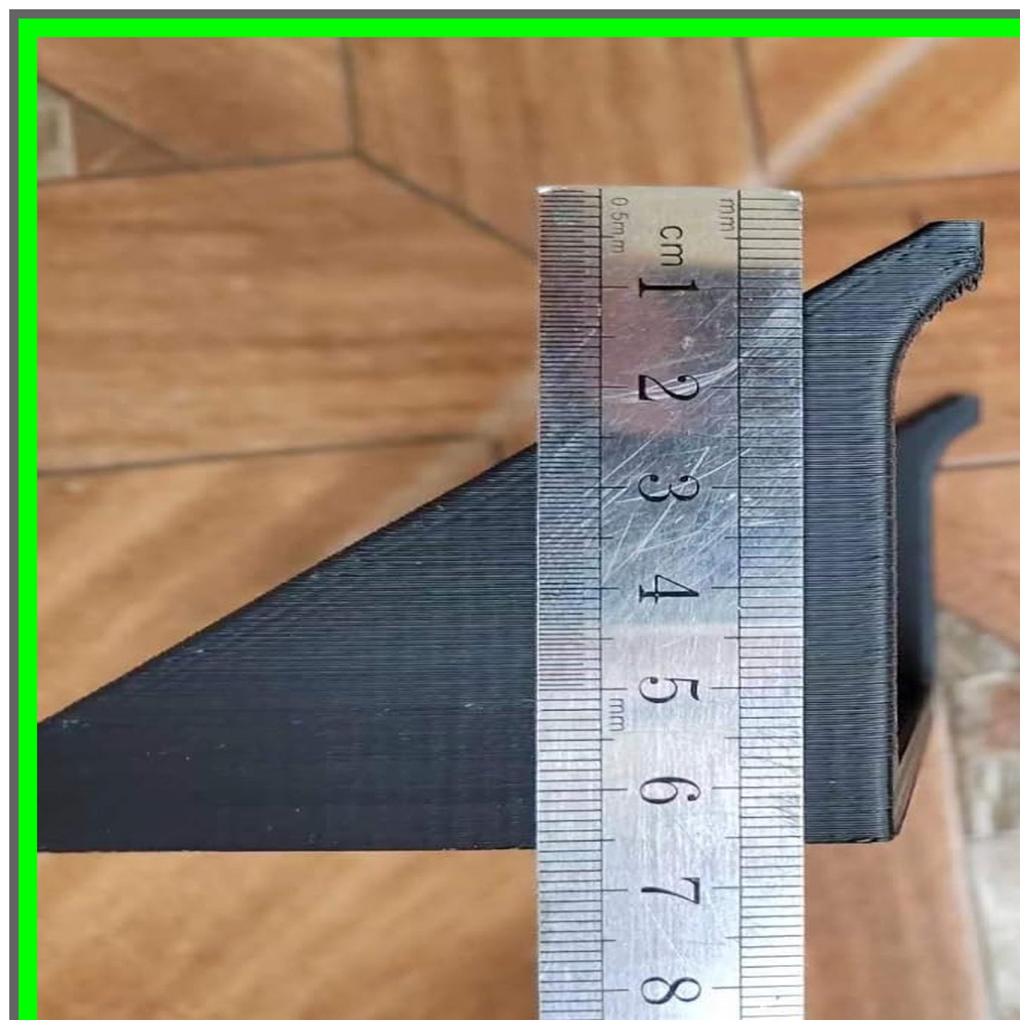 Durable Wall Mount Hanger for 20V Max Hedge Trimmer Storage and Display