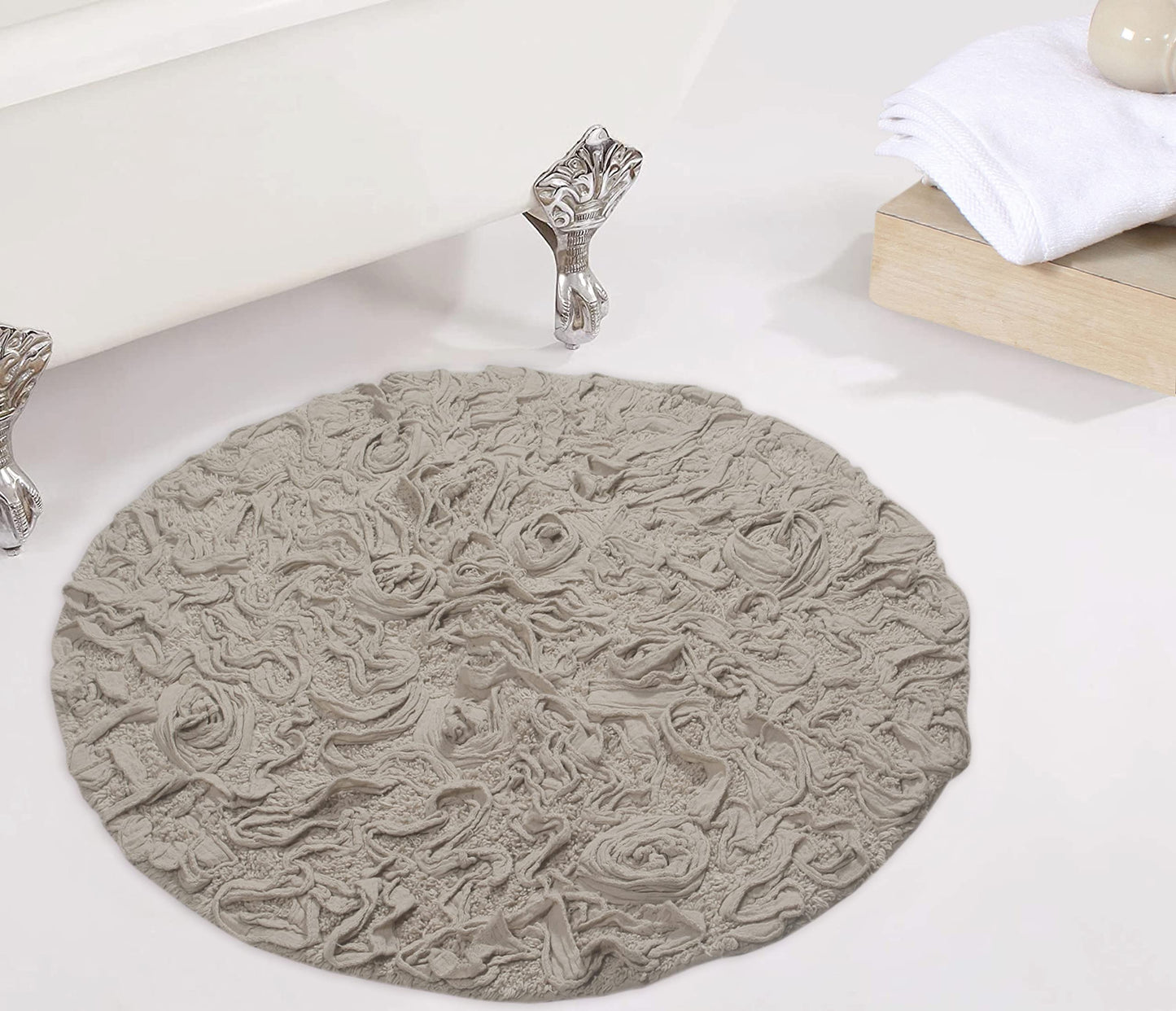 30" Round Cotton Tufted Bath Rug