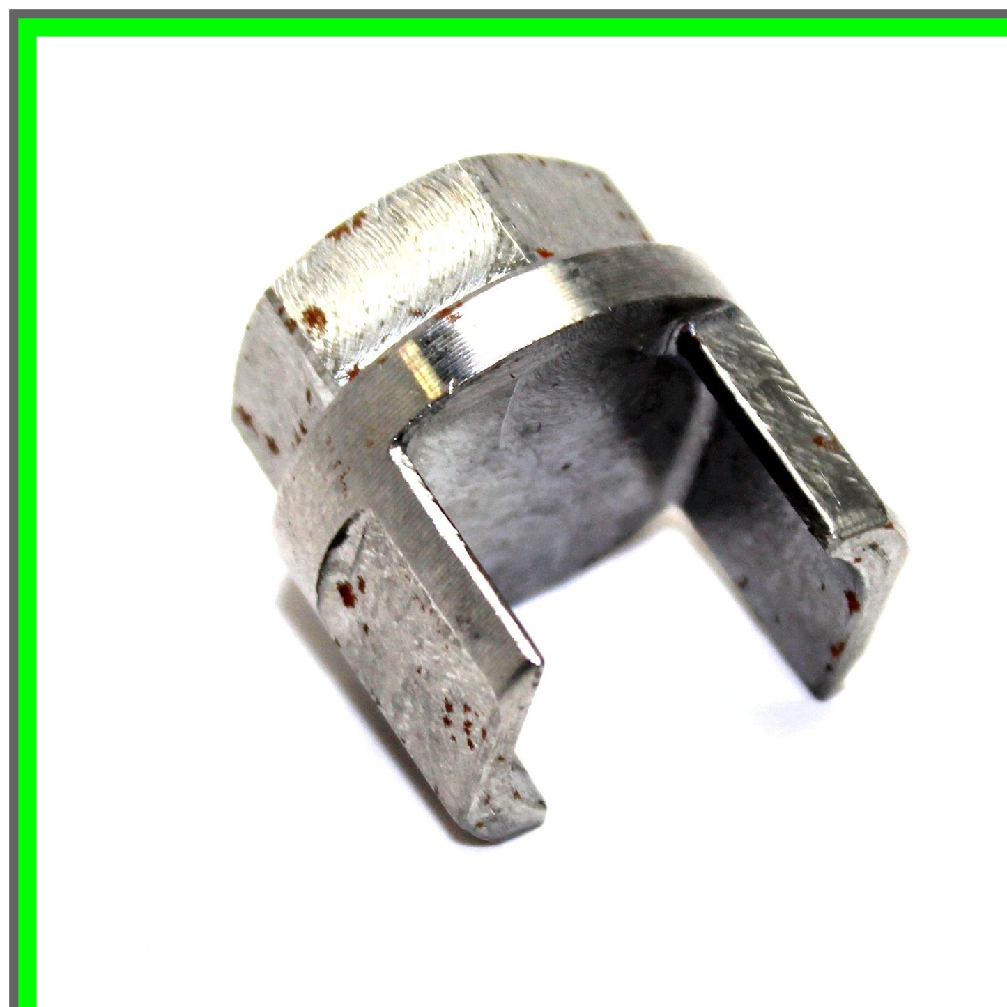 Effortless Clutch Removal Tool for Quick Engine Maintenance