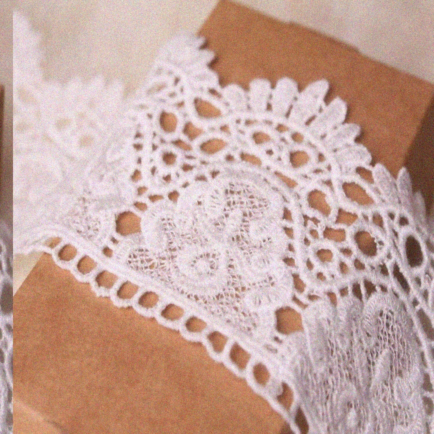 8CM White Crown Pattern Inelastic Embroidery Lace Trim 2 Yards