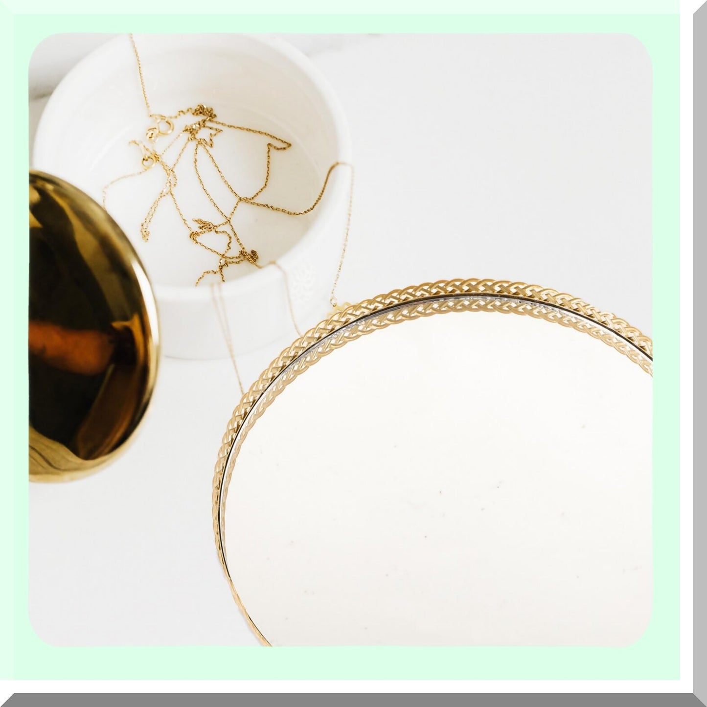 Metal Round Vanity Tray 25cm Golden