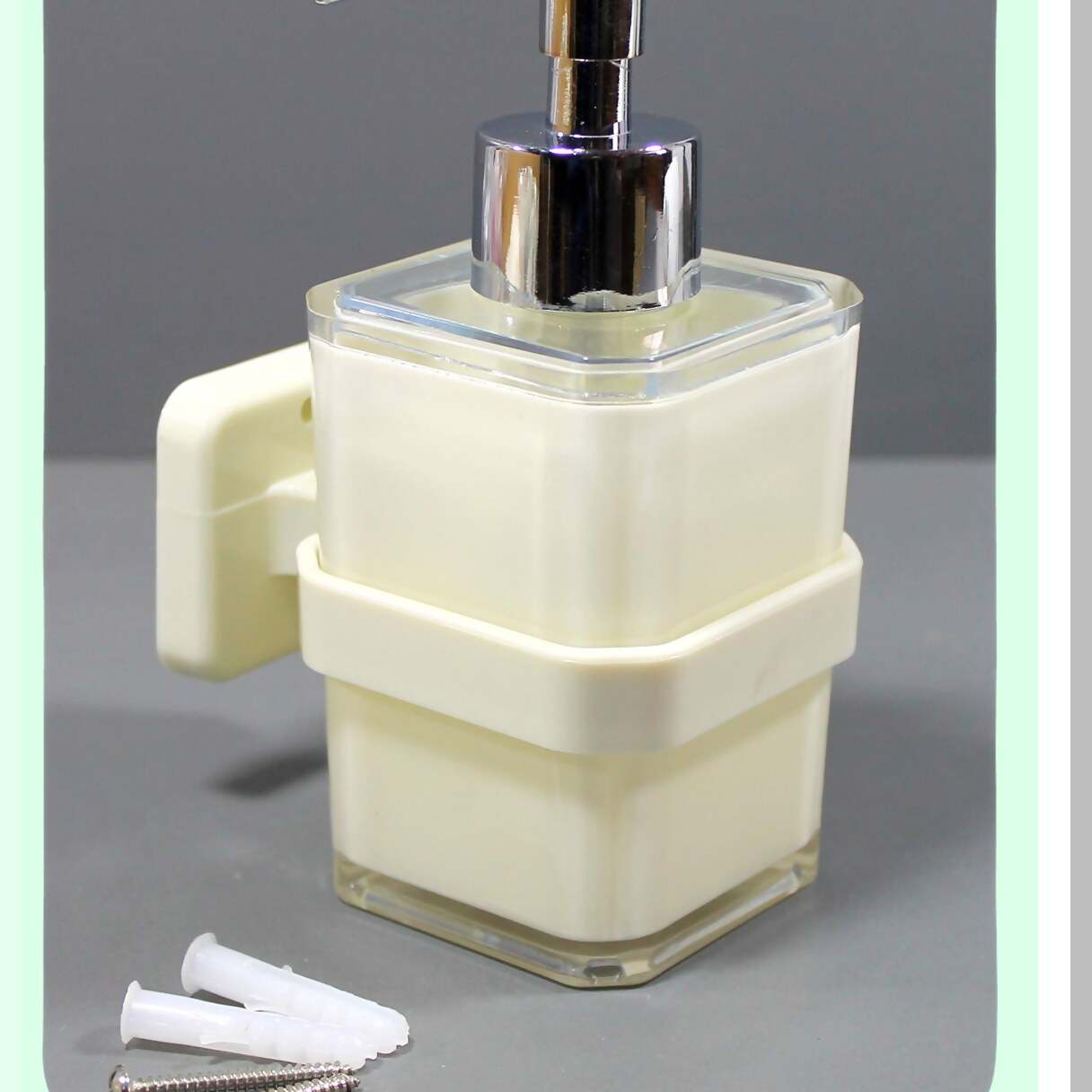 Bathroom Accessory Set of 4 Ivory