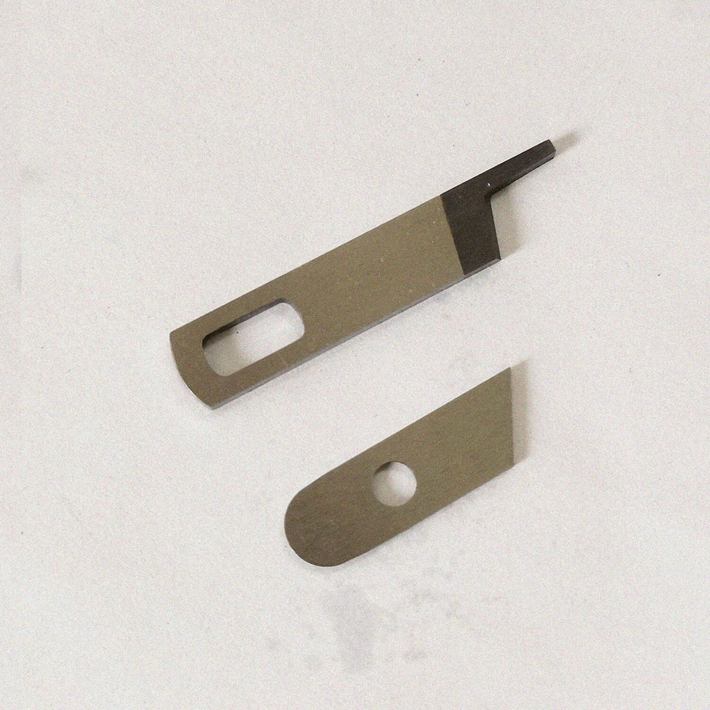 Upper Knife 412585 and Lower Knife 550449 for 14U Series Serger Machines