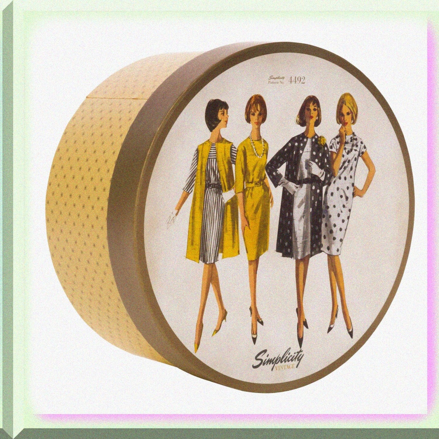 Round Sewing Storage Box, 7.25" White with Yellow Lattice